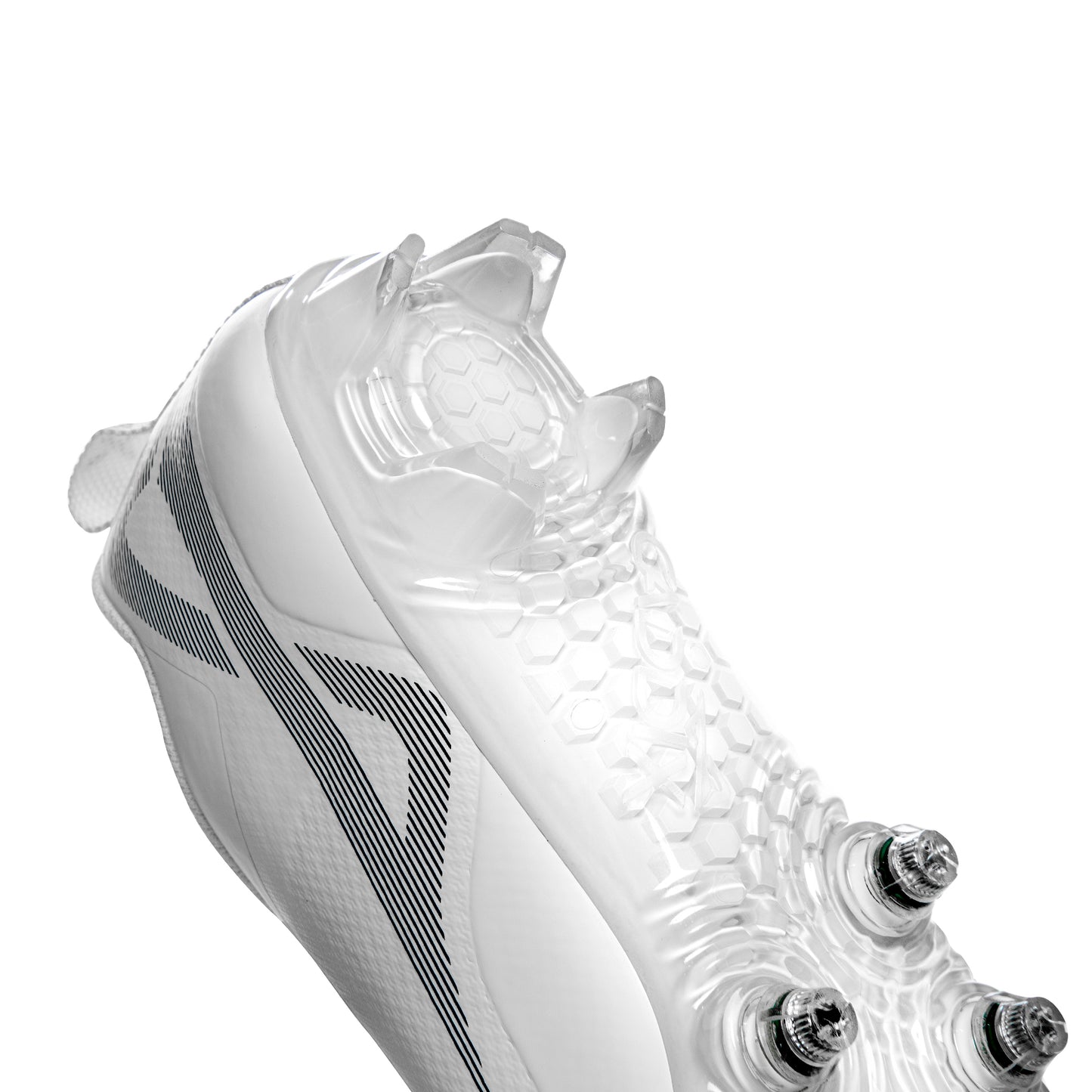 Four-bladed heel design on Caddix men’s football and lacrosse low white/white cleats give traction, while patented Smart Studs up front reduce injurious torque